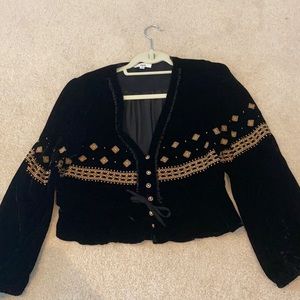 Super cute black shirt